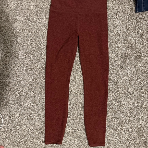 NWOT Vuori clean elevation legging Brick Red Heather - Picture 3 of 6
